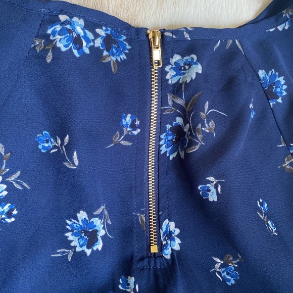 Papermoon Tie Sleeve Blouse - Picture 3 of 7